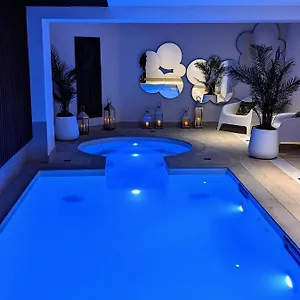 Romantic & Hotel